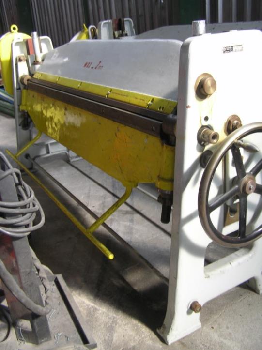 Prumyslových robotu-1